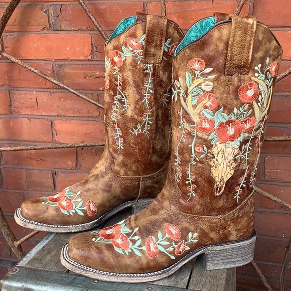 Corral Shoes - CORRAL Near-New Deer Skull Embroidered Square Boot
